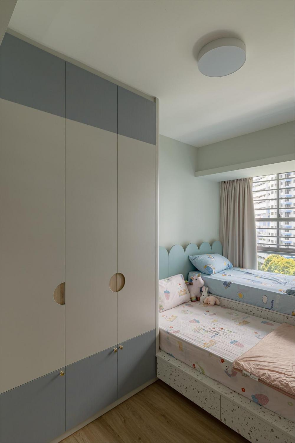 Modern Bedroom with Platform Bed and Wardrobe