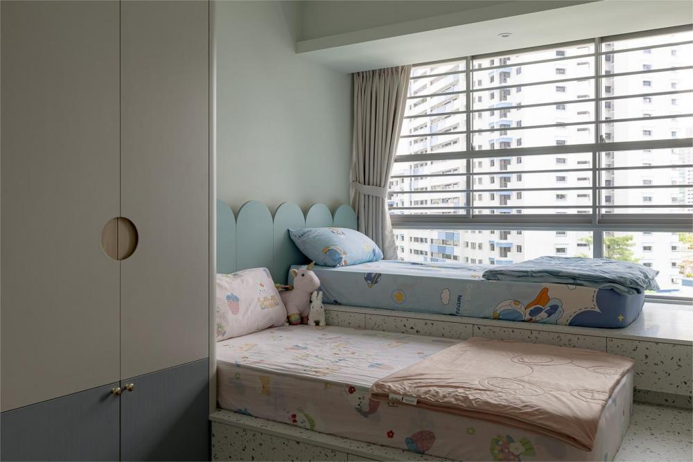 Modern Bedroom with Wardrobe and Bed