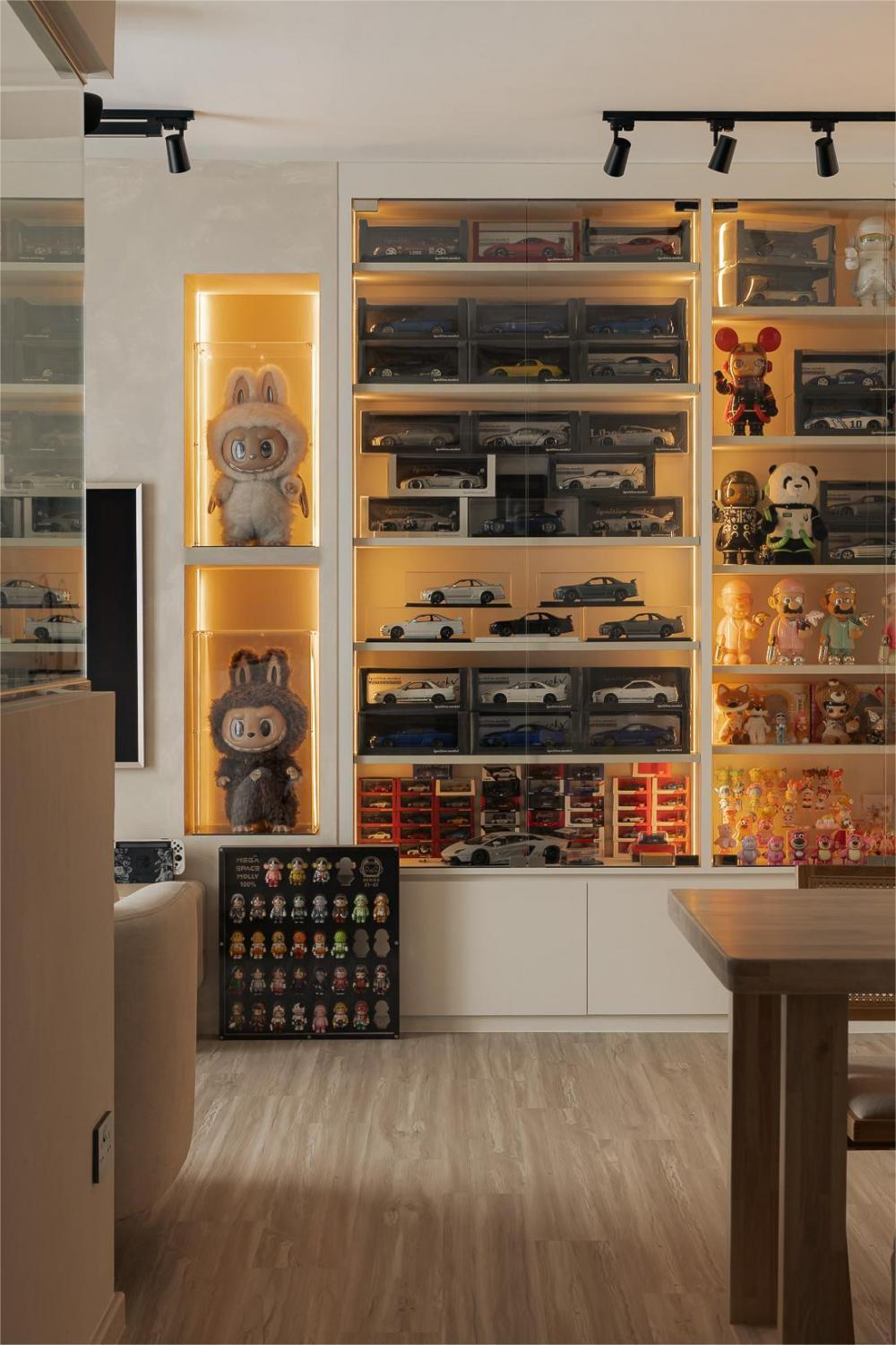 Modern Living Room with Display Cabinets and Lighting