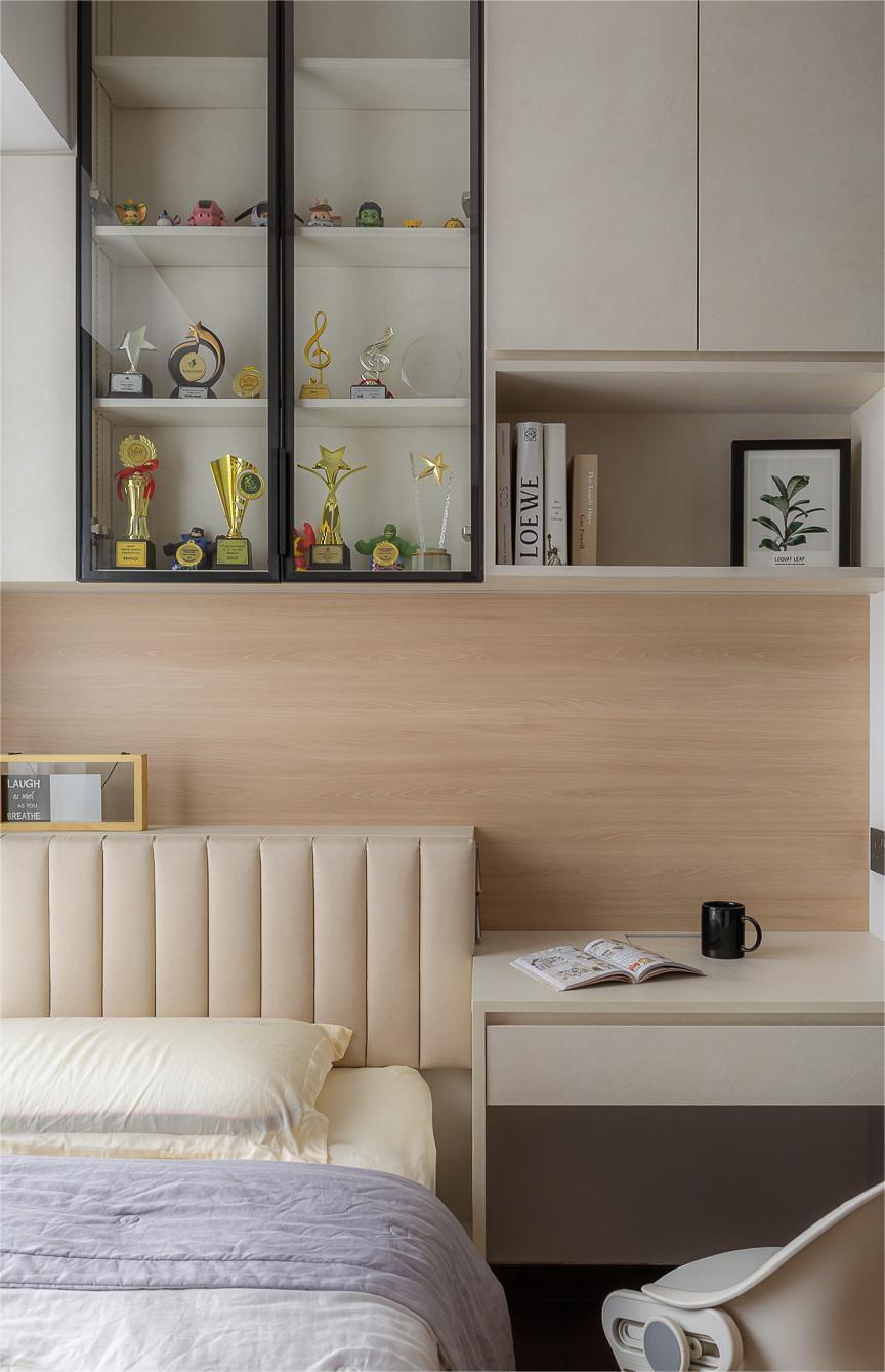 Modern Workstation with Bookshelf and Desk