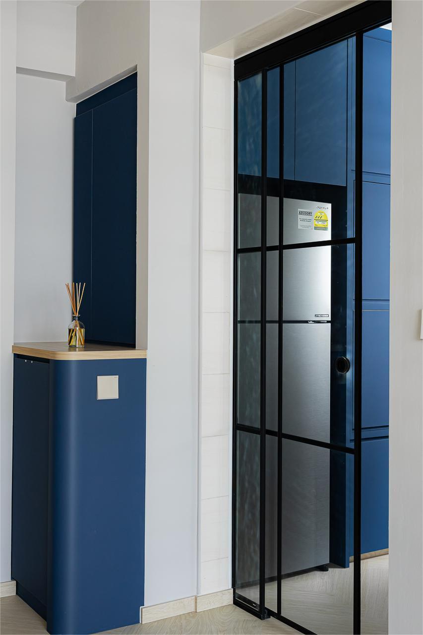 Modern Kitchen with Kitchen Cabinets and Refrigerator