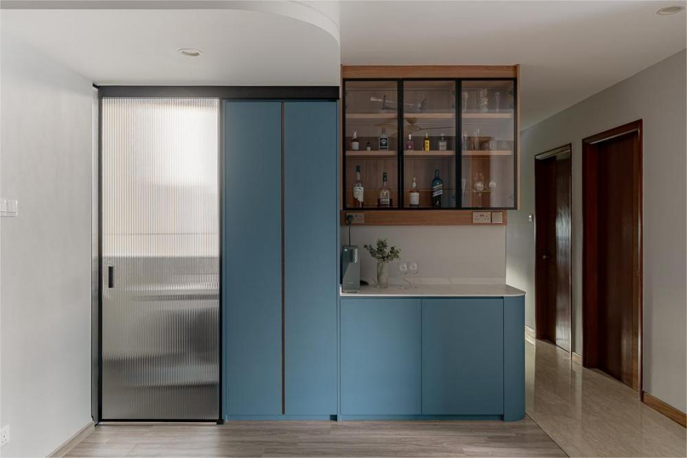 Modern Pantry with Storage Cabinets and Display Cabinets