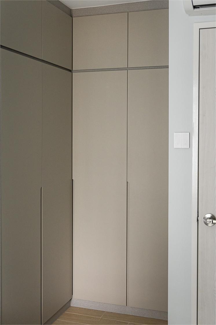 Minimalist Bedroom with Wardrobe and Doors