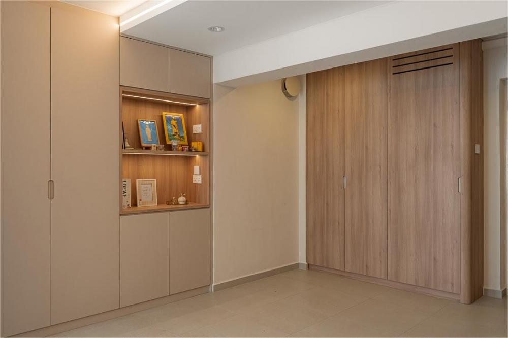 Minimalist Foyer with Storage Cabinets and Shoe Cabinets