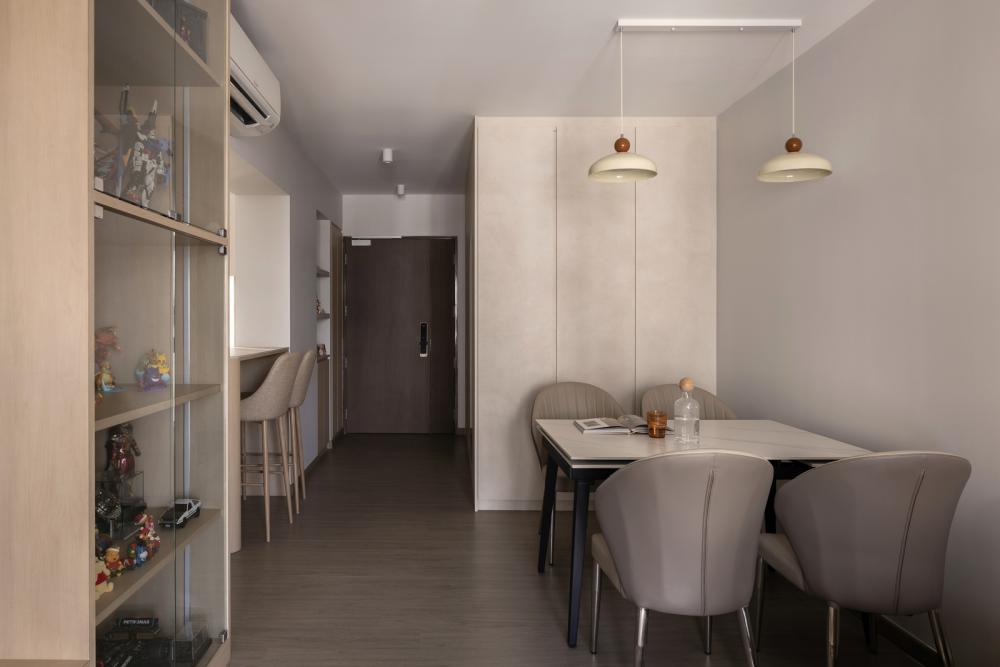 Scandinavian Dining Room with Dining Table and Dining Chairs
