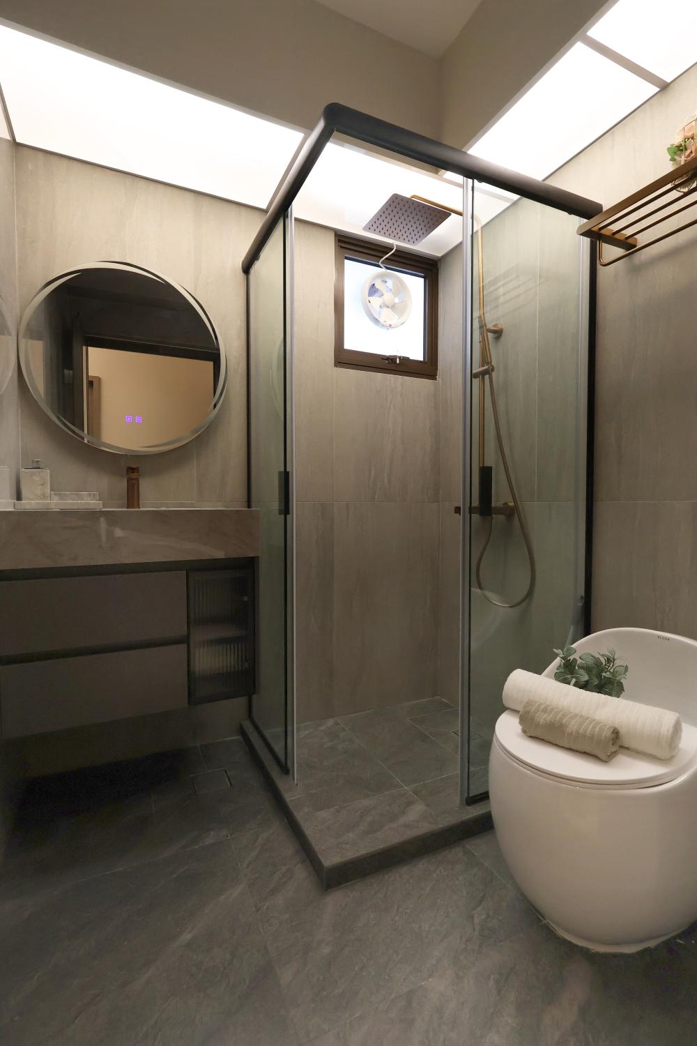 Modern Bathroom with Mirror and Shower Screen