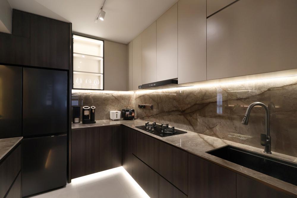 Modern Kitchen with Kitchen Island and Cupboard