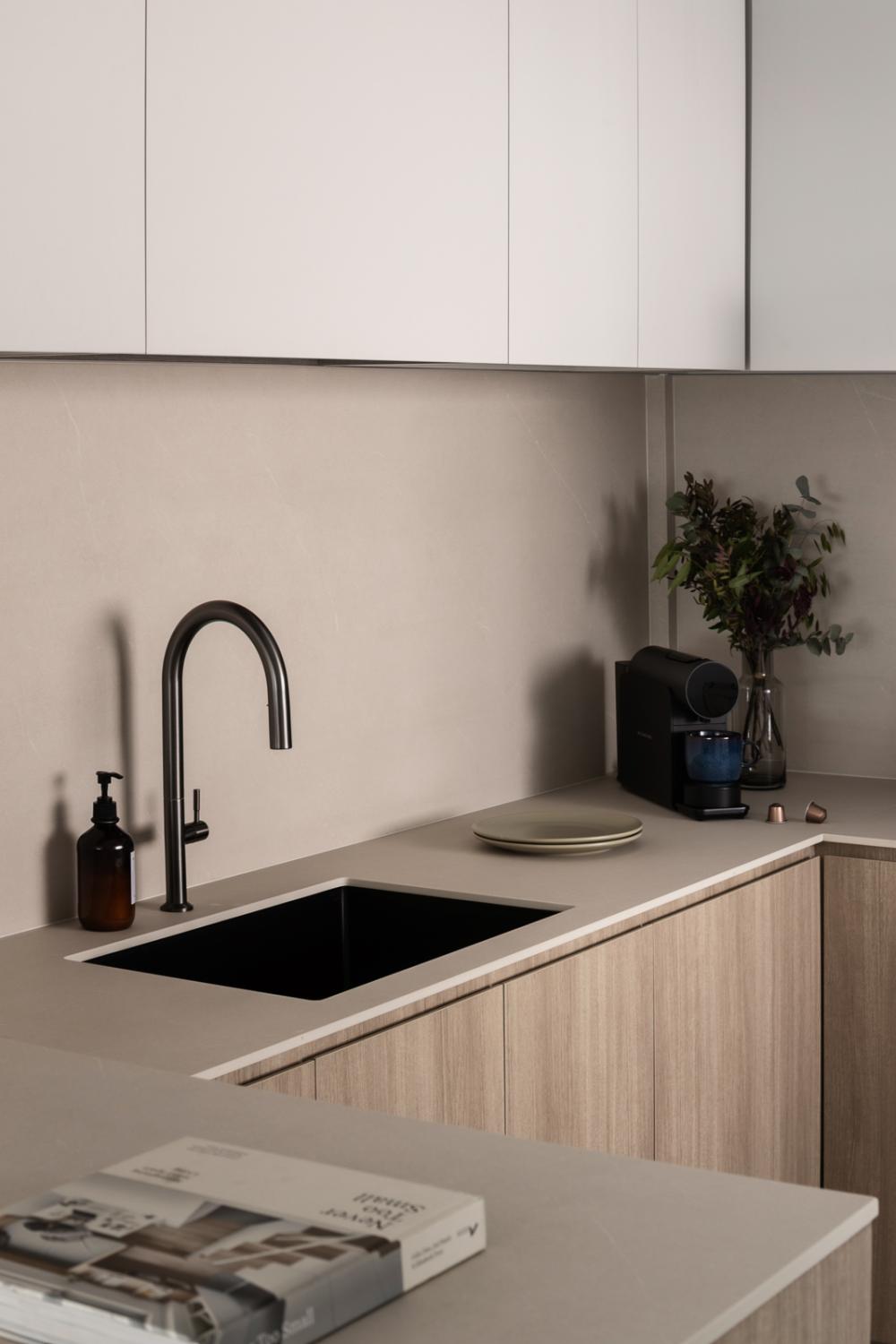 Minimalist Kitchen with Countertop and Kitchen Island