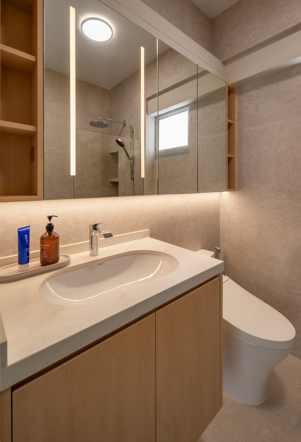 Scandinavian Bathroom with Homogeneous Tiles and Mirror