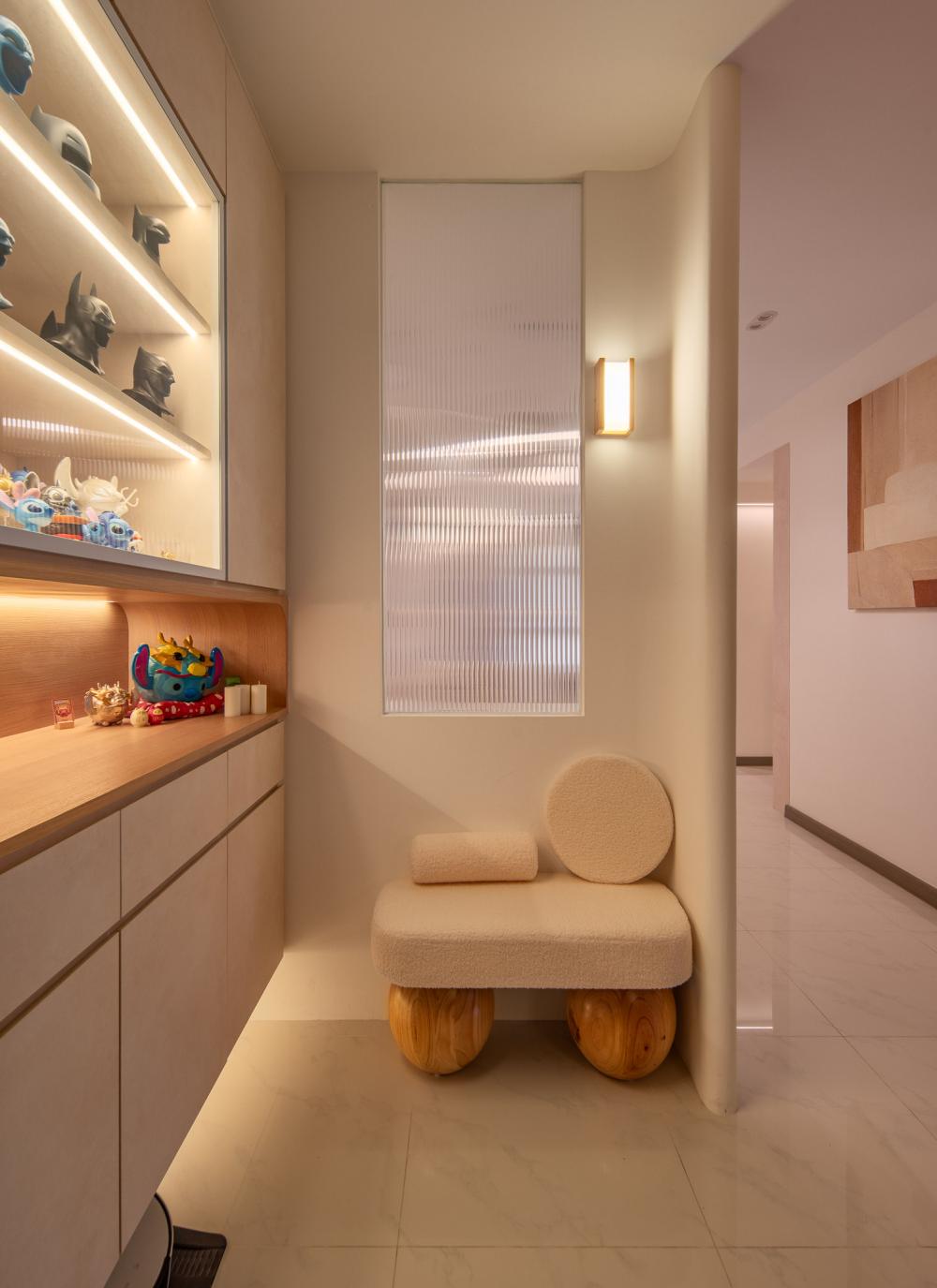 Minimalist Foyer with Settee and Artwork