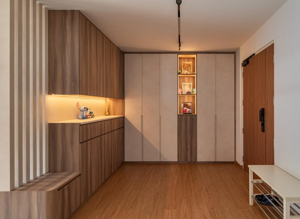 Contemporary Foyer with Feature Wall and Artwork