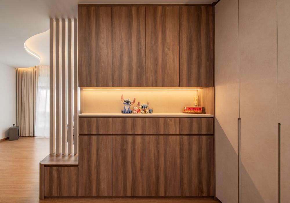 Contemporary Entryway with Settee and Cove Lighting