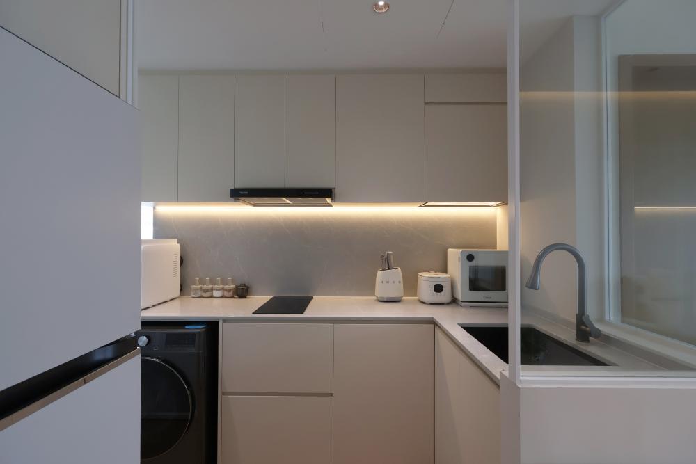 Minimalist Kitchen with Kitchen Window and Cupboard