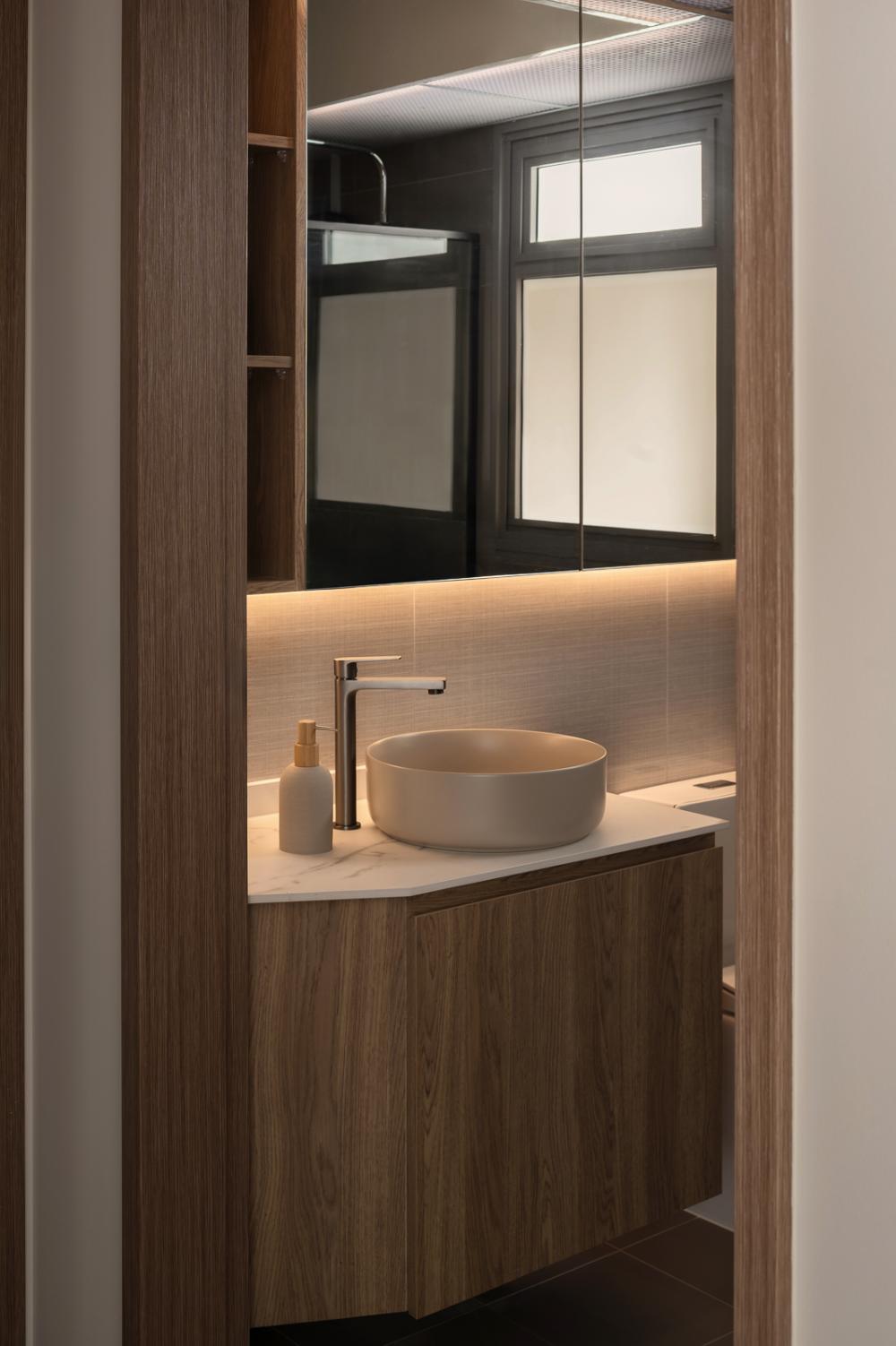 Contemporary Bathroom with Countertop and Mirror