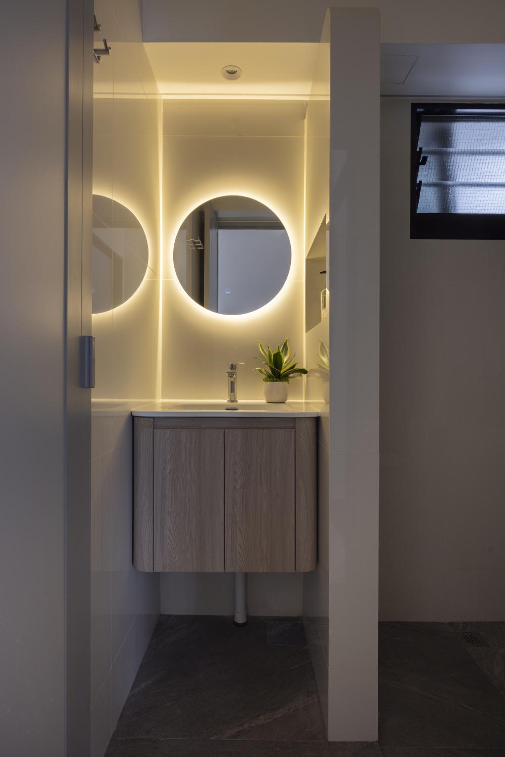 Contemporary Bathroom with Bathroom Sinks and Bathroom Accessories