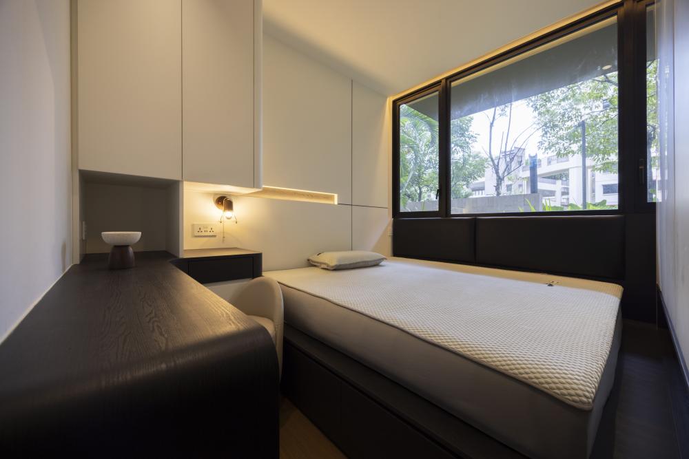 Contemporary Bedroom with Homogeneous Tiles and Wardrobe