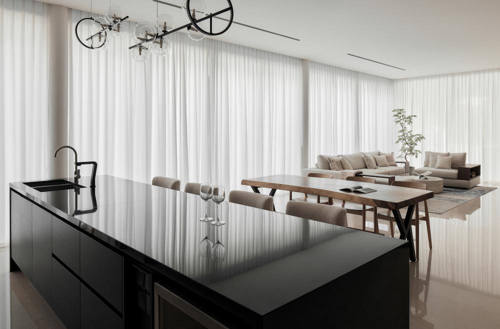 Modern Kitchen with Countertop and Open Kitchen