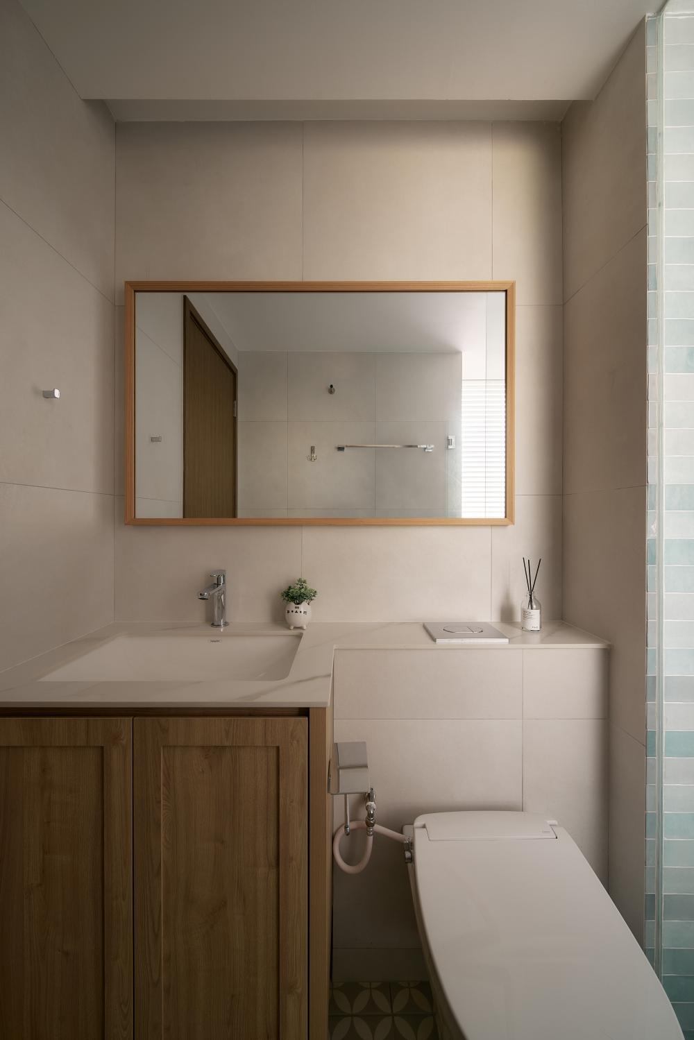 Asian Bathroom with Mirror and Bathroom Storage