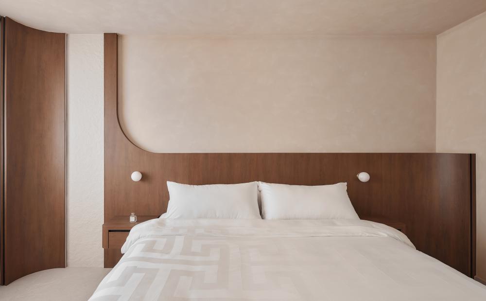 Scandinavian Bedroom with Queen Bed and Bed