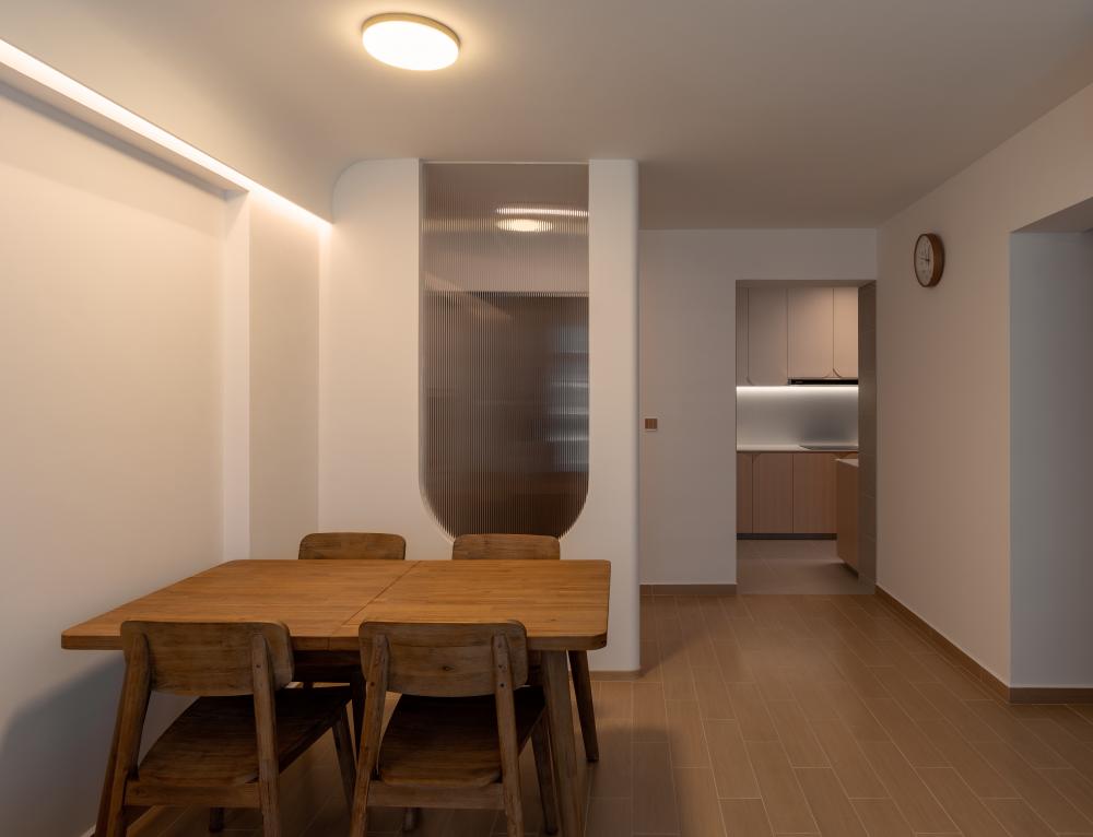 Scandinavian Dining Room with Dining Table and Dining Chairs
