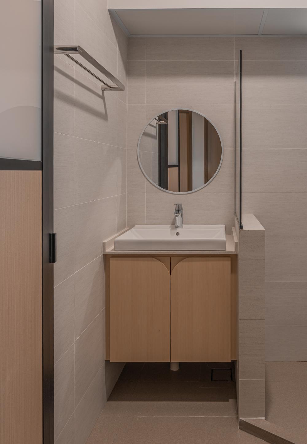 Scandinavian Bathroom with Mirror and Bathroom Storage