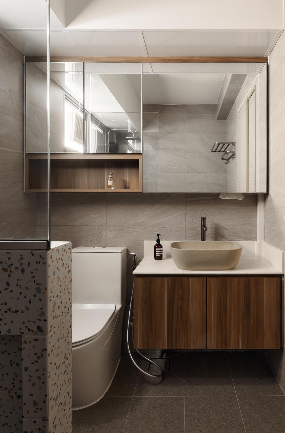 Modern Bathroom with Shower Screen and Bathroom Storage