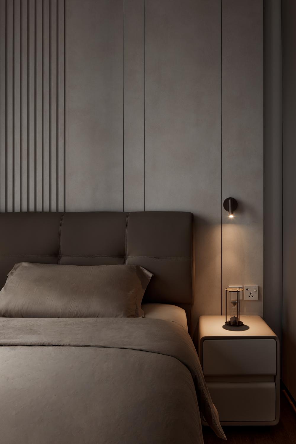 Modern Bedroom with Queen Bed and Bed