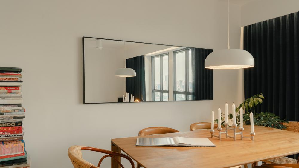 Modern Dining Room with Mirror and Dining Table