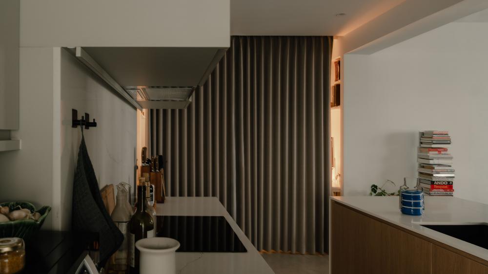 Modern Kitchen with Countertop and Kitchen Island