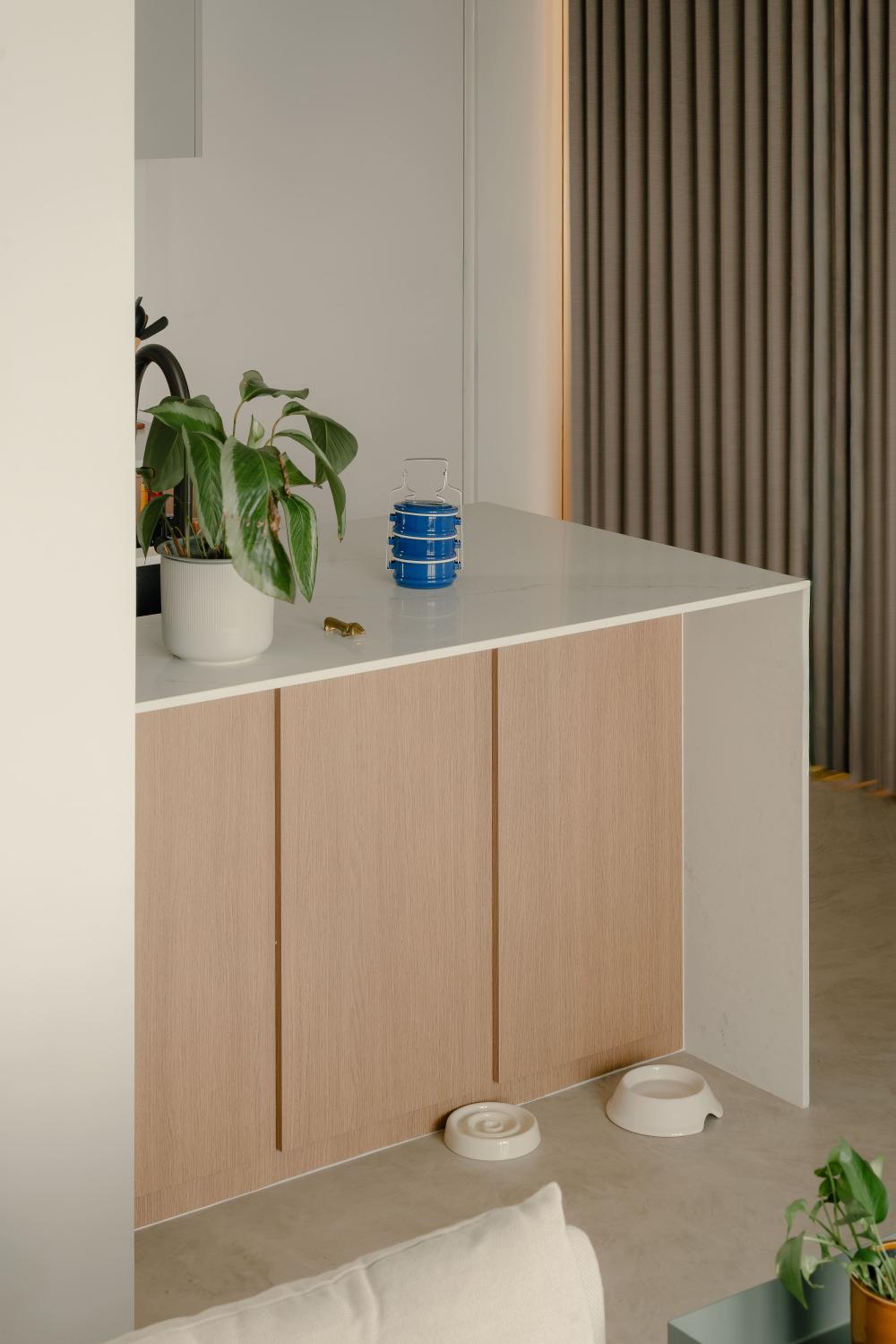 Modern Kitchen with Countertop and Granite Floor