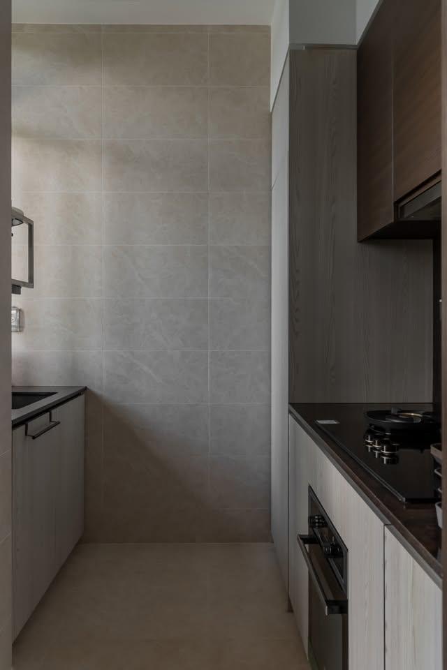 Modern Kitchen with Cupboard and Oven