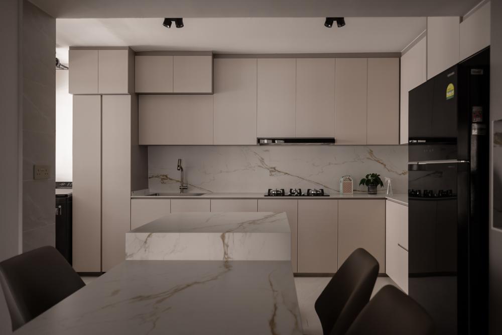 Minimalist Kitchen with Kitchen Cabinets and Oven
