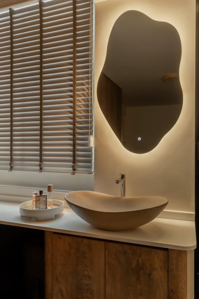 Modern Bathroom with Mirror and Wall Mirror