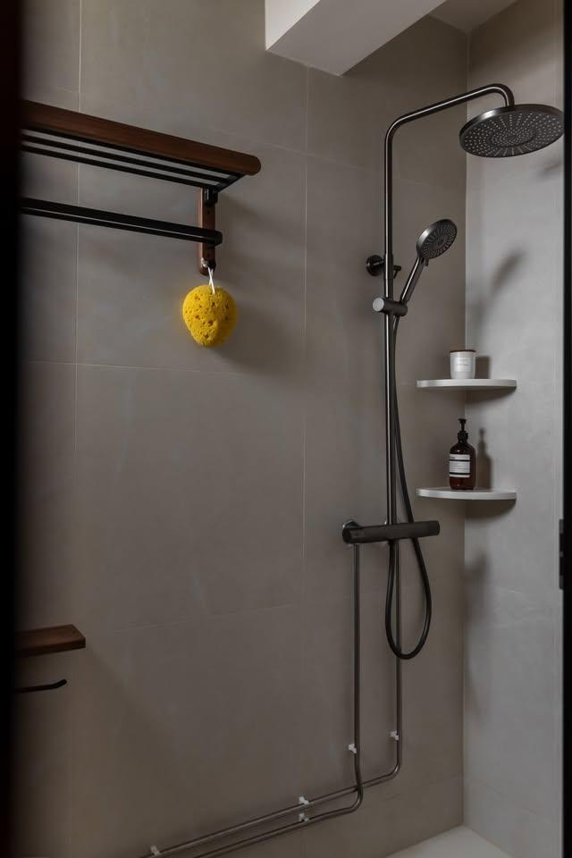 Modern Bathroom with Rainshower and Showers