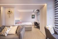 Contemporary Bedroom at Yishun Broadwalk
