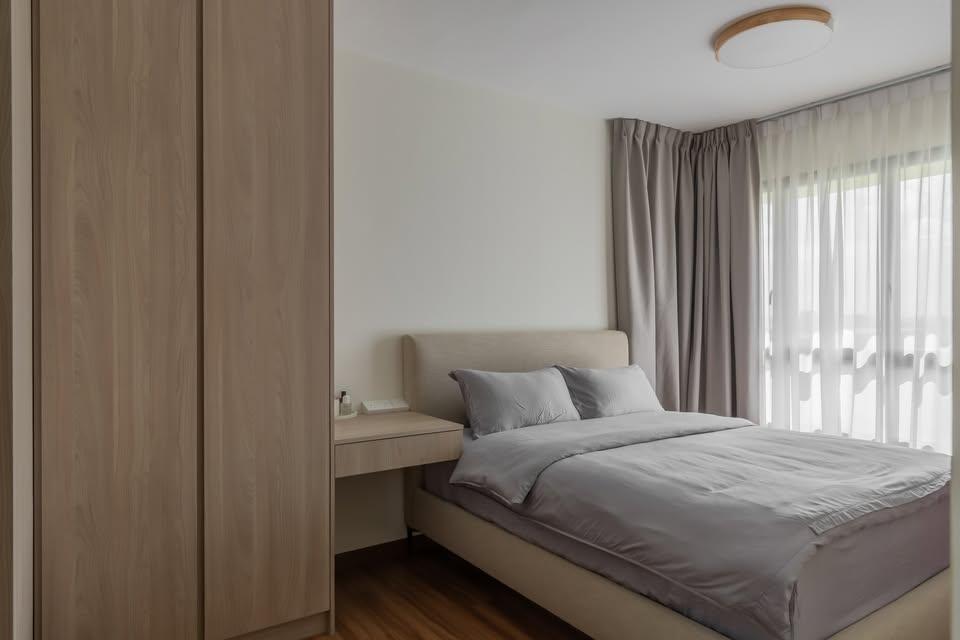 Modern Bedroom with Ceiling Light and Wardrobe