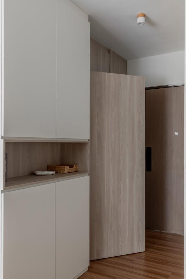 Modern Entryway with Small Storage and Shoe Cabinets