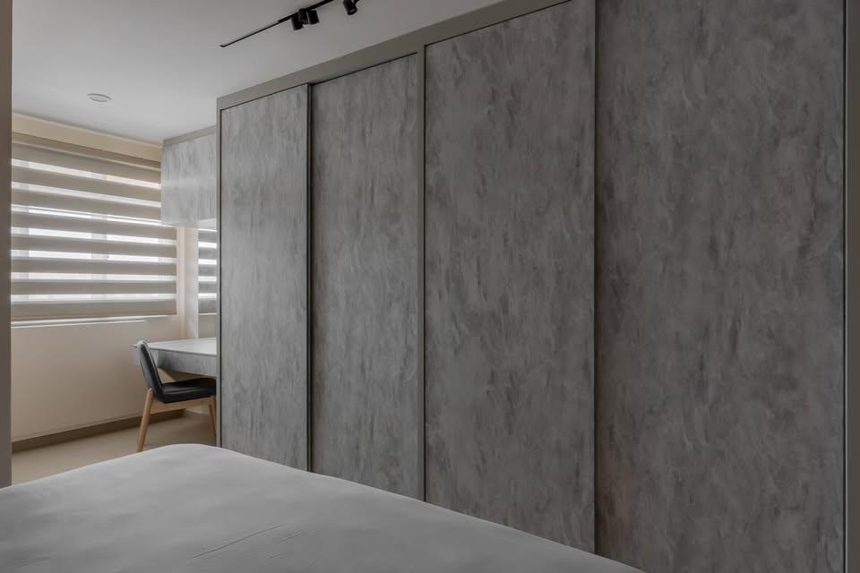 Modern Bedroom with Wardrobe and Queen Bed