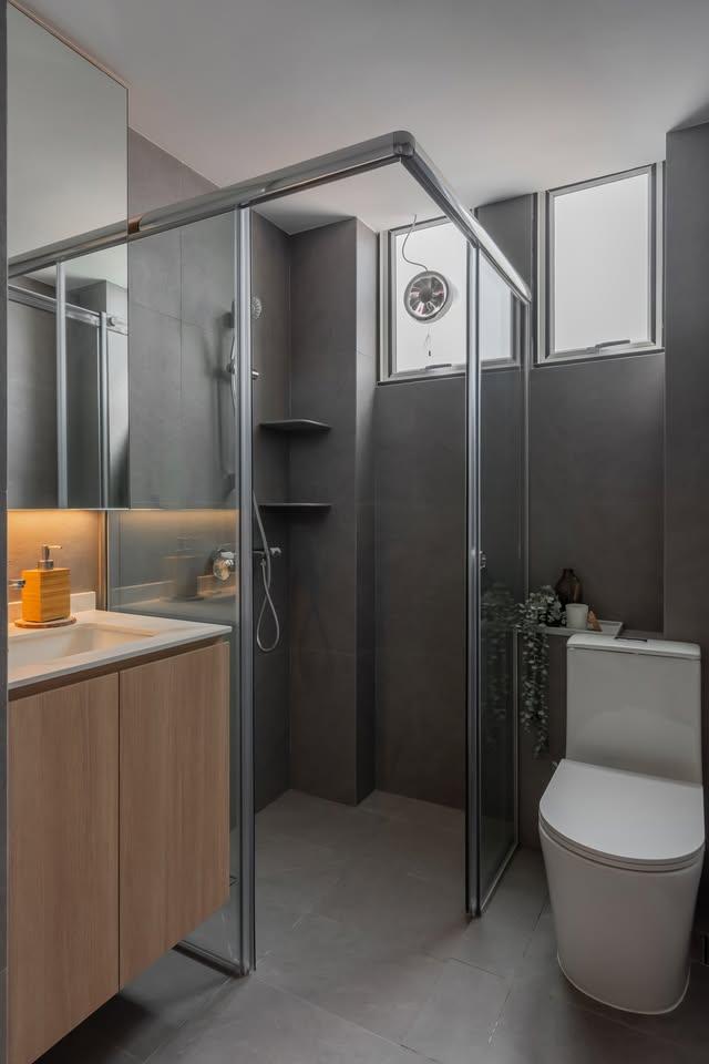 Modern Bathroom with Mirror and Shower Screen