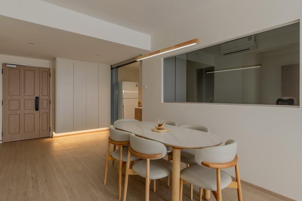 Modern Dining Room with Drop Light and Dining Table