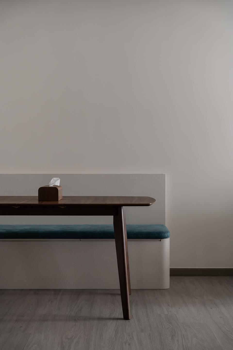 Modern Dining Room with Settee and Sofa