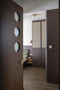 Contemporary Bedroom at Kim Keat Ripples