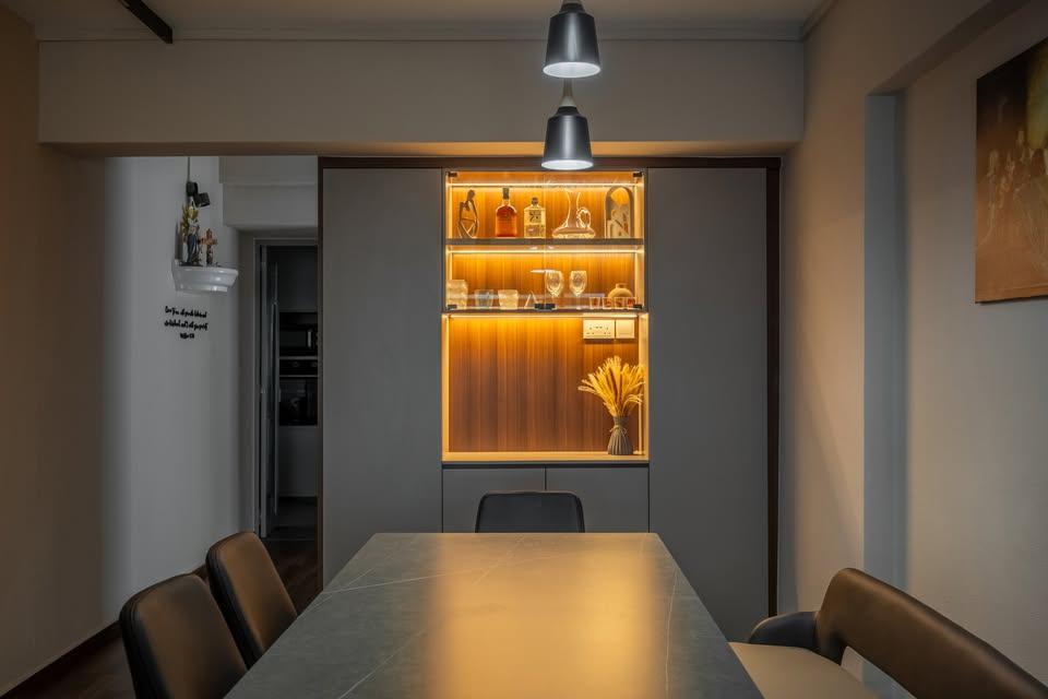 Modern Dining Room with Drop Light and Dining Table