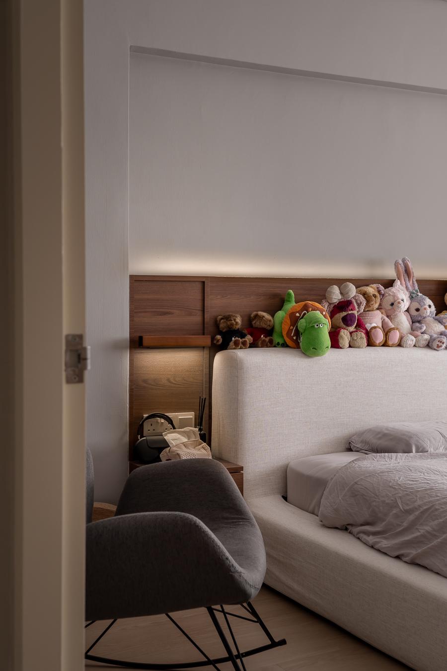 Scandinavian Bedroom with Queen Bed and Bed