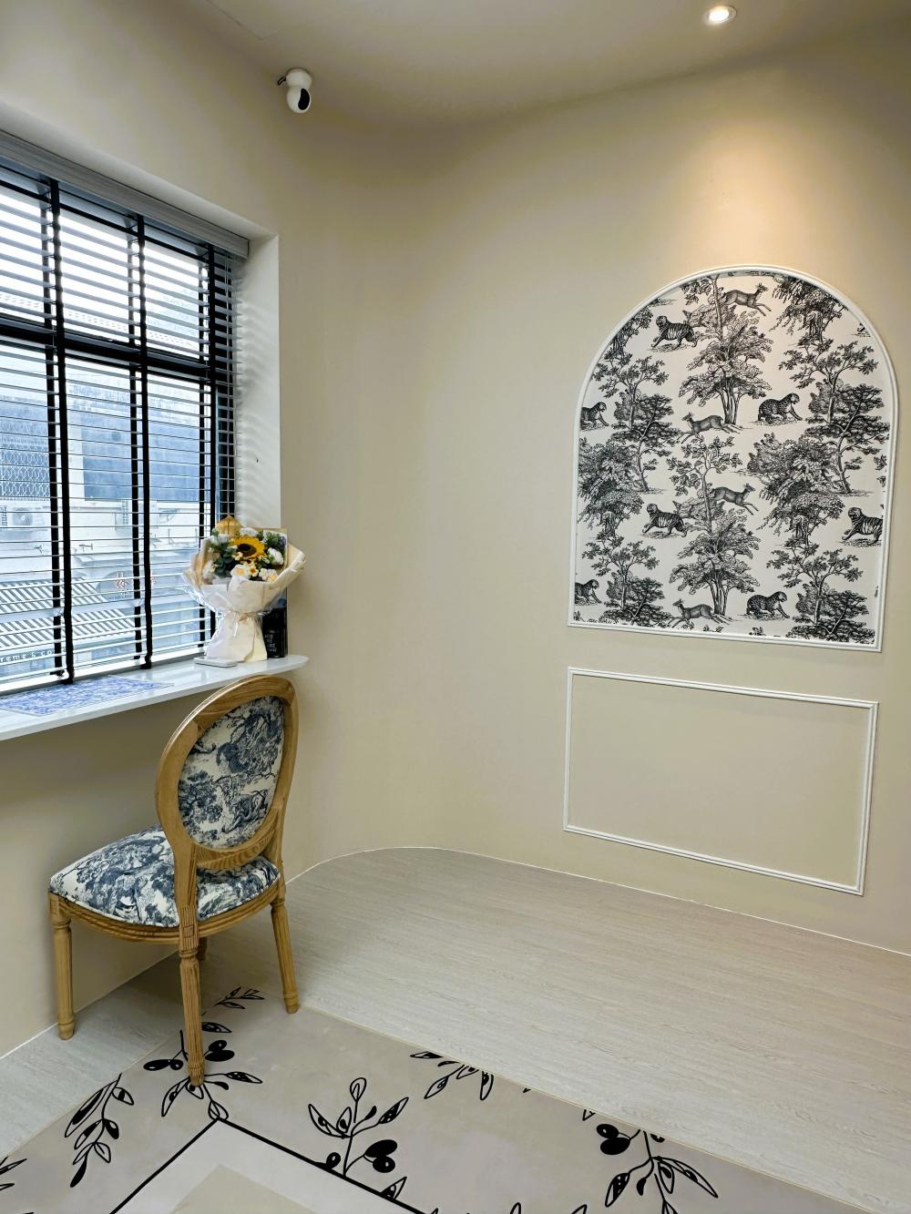 Modern Pantry with Feature Wall and Paintings