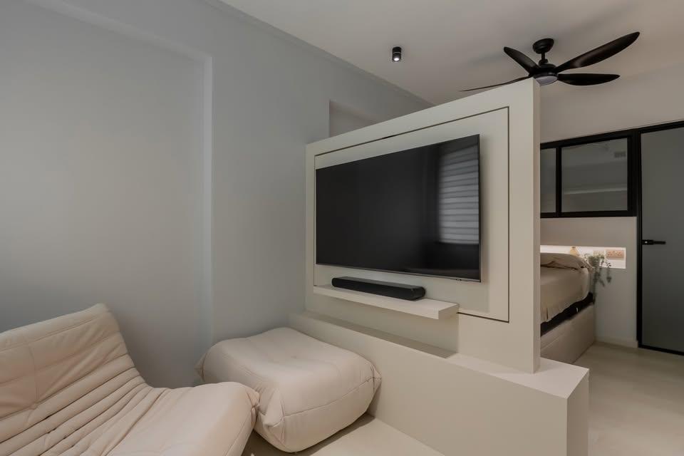 Modern Bedroom with Queen Bed and Bed