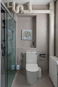 Scandinavian Bathroom at 349 Tampines St 33