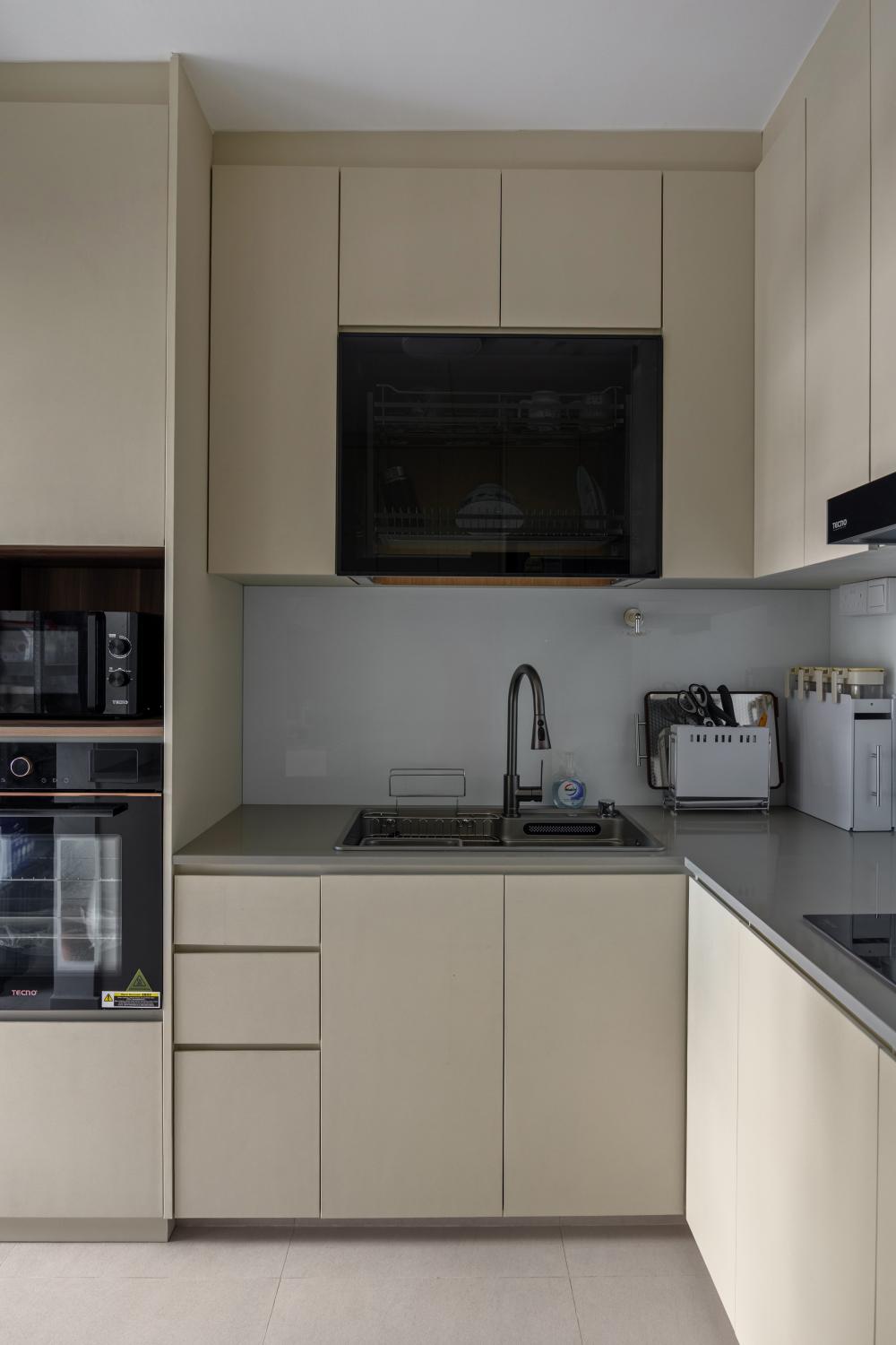 Scandinavian Kitchen with Countertop and Homogeneous Tiles