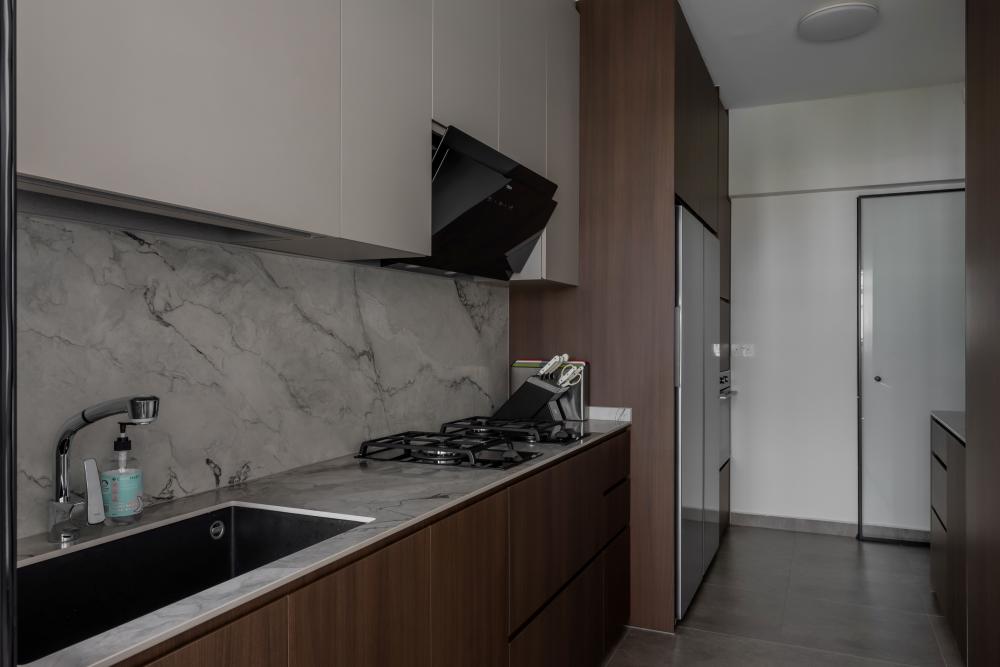 Contemporary Kitchen with Cupboard and Kitchen Backsplash