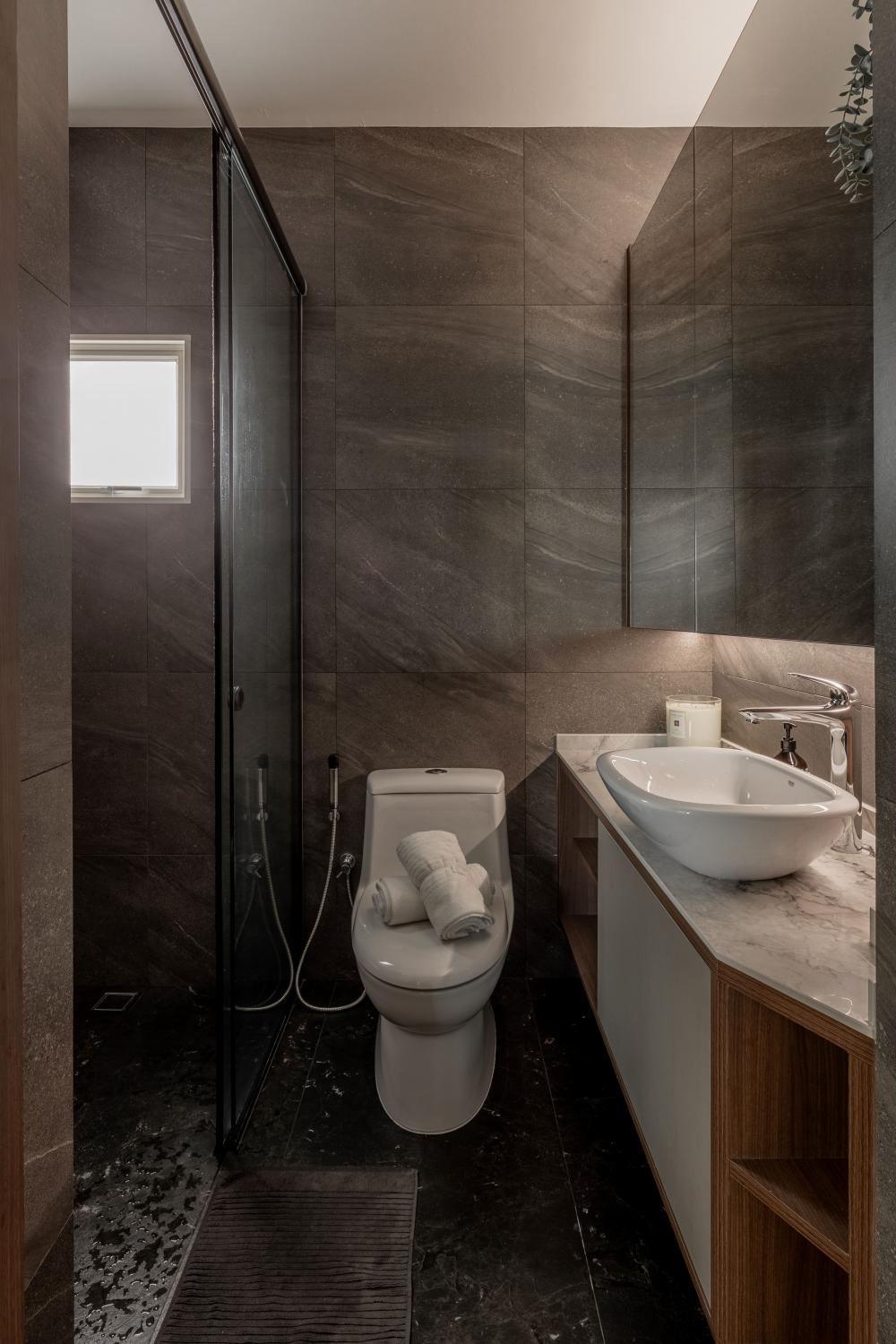 Contemporary Bathroom with Mirror and Shower Screen